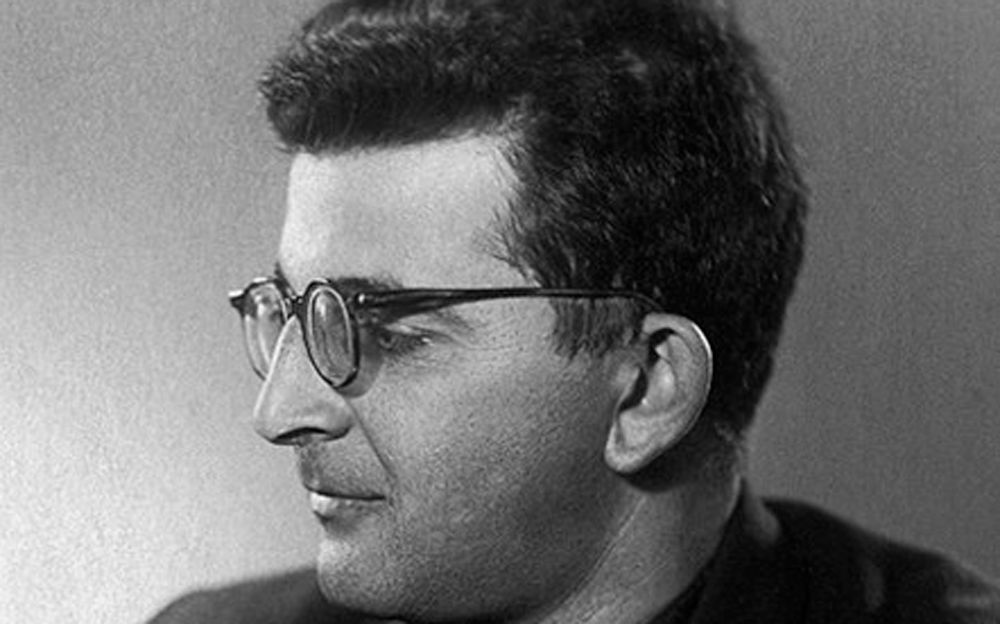 АРКАДИЙ СТРУГАЦКИЙ 